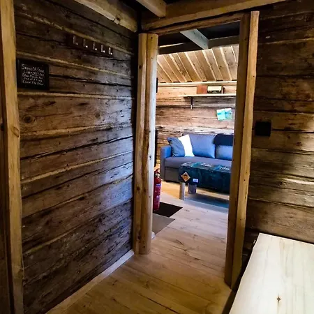 Ylläs, 2xcabin, 2xsauna, Arctic River, 9 Persons, Wifi, Ice Plunge *