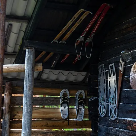Ylläs, 2xcabin, 2xsauna, Arctic River, 9 Persons, Wifi, Ice Plunge Ferienhaus